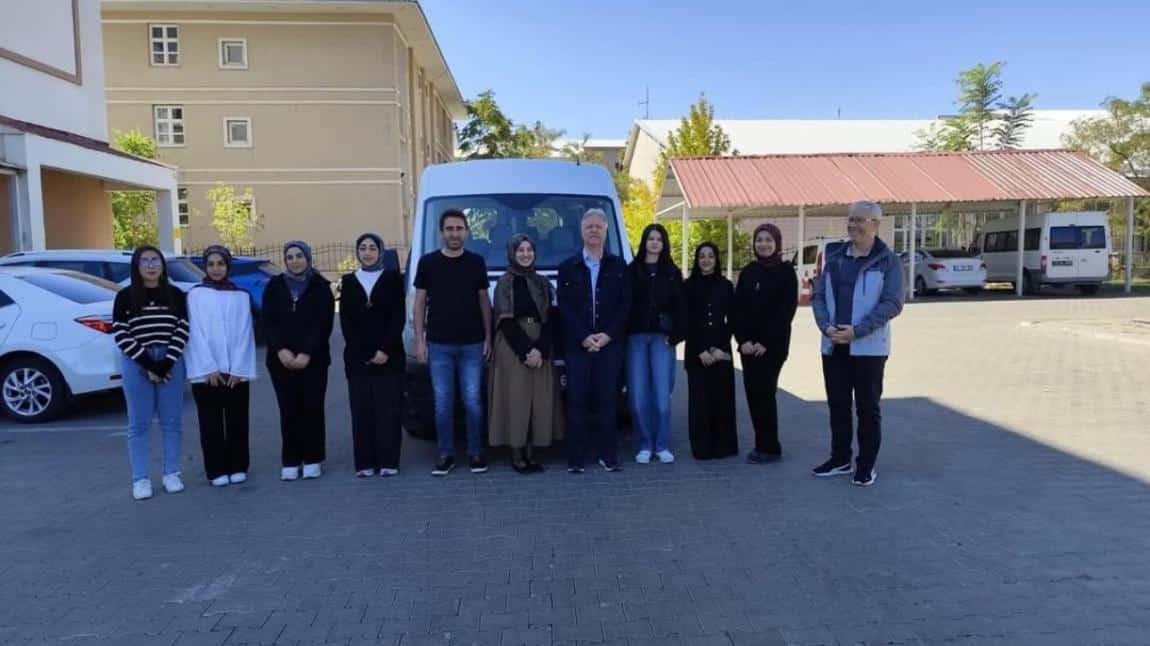 TÜRKİYE YÜZYILINDA MAZİDEN ATİYE AHLAT PROGRAMI 